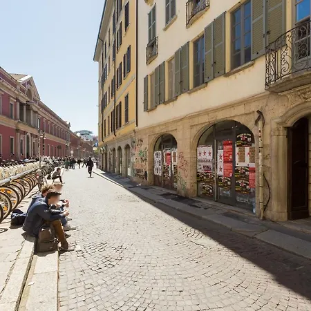 Cosy Apartment 2 Minutes From Duomo-2