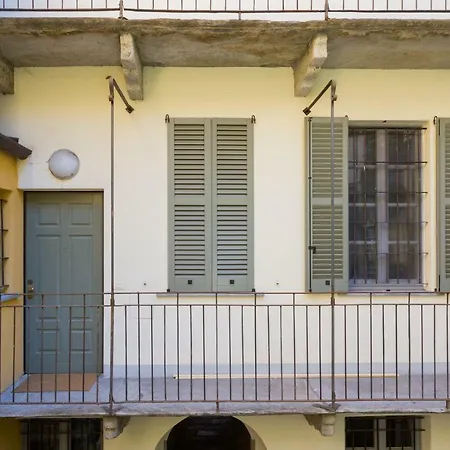 Cosy Apartment 2 Minutes From Duomo-2